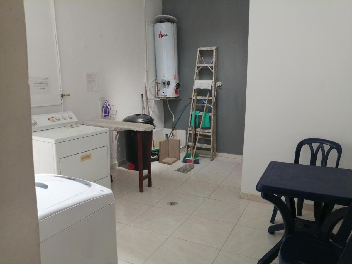 Hostal Komfort Medellín Exteriör bild