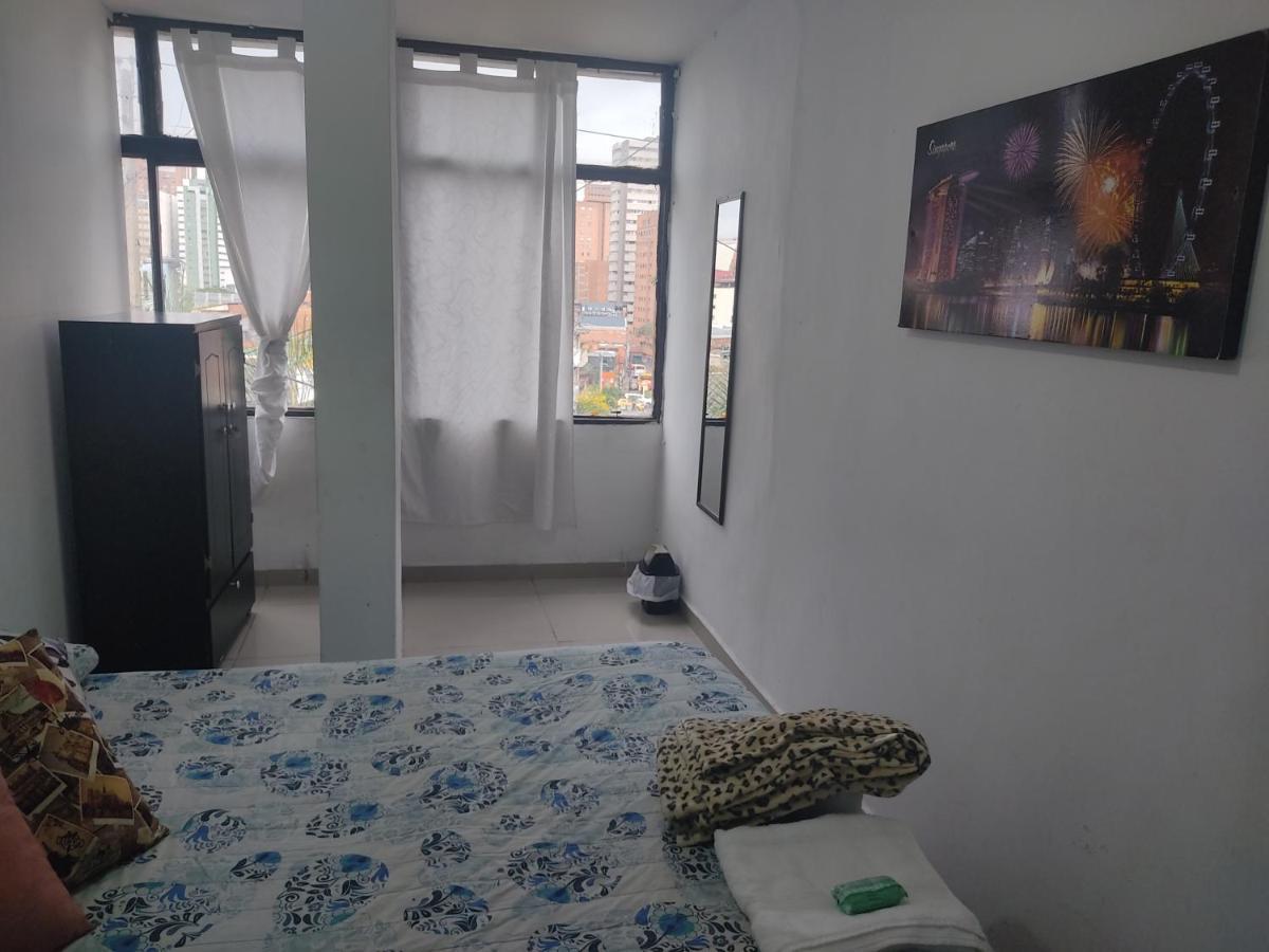 Hostal Komfort Medellín Exteriör bild
