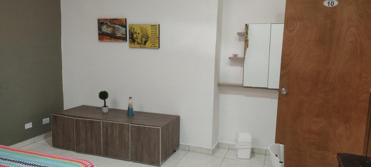 Hostal Komfort Medellín Exteriör bild