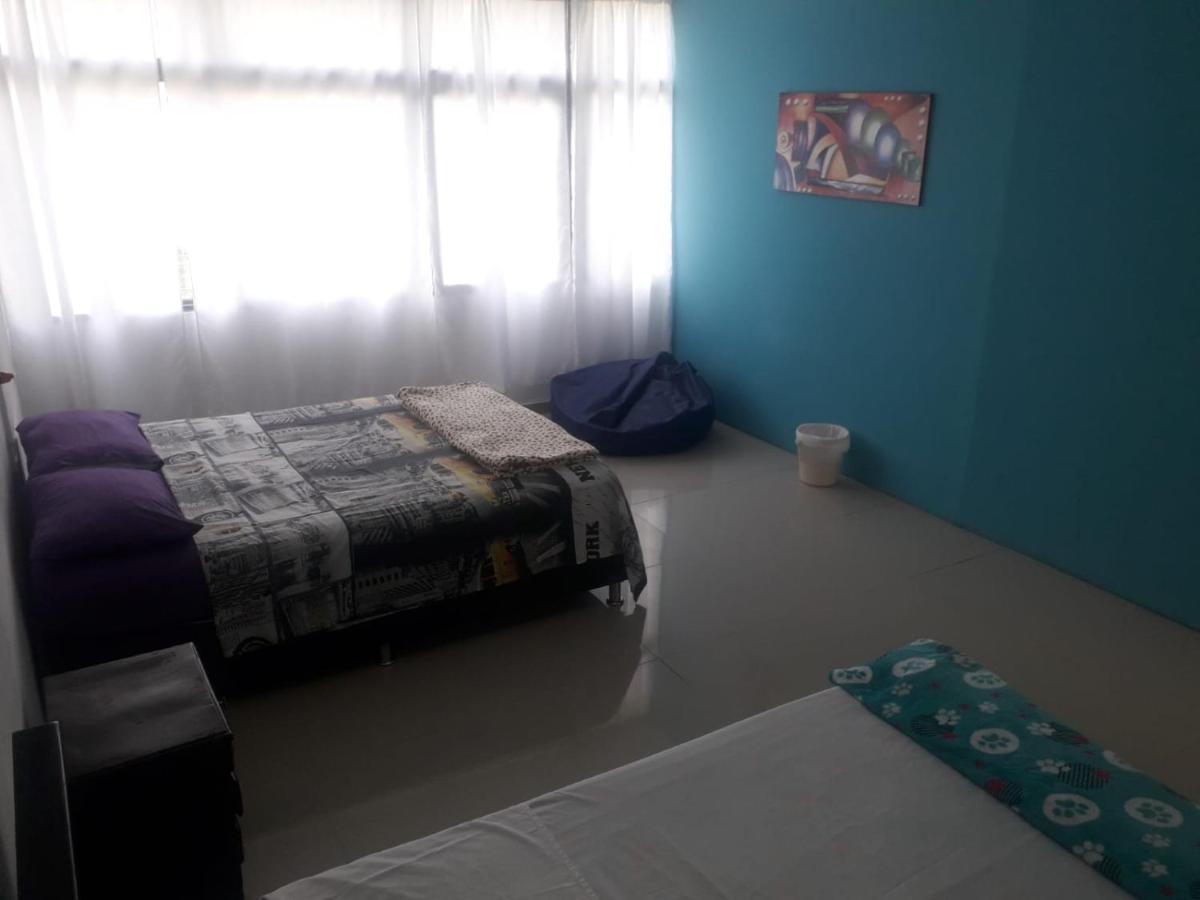 Hostal Komfort Medellín Exteriör bild