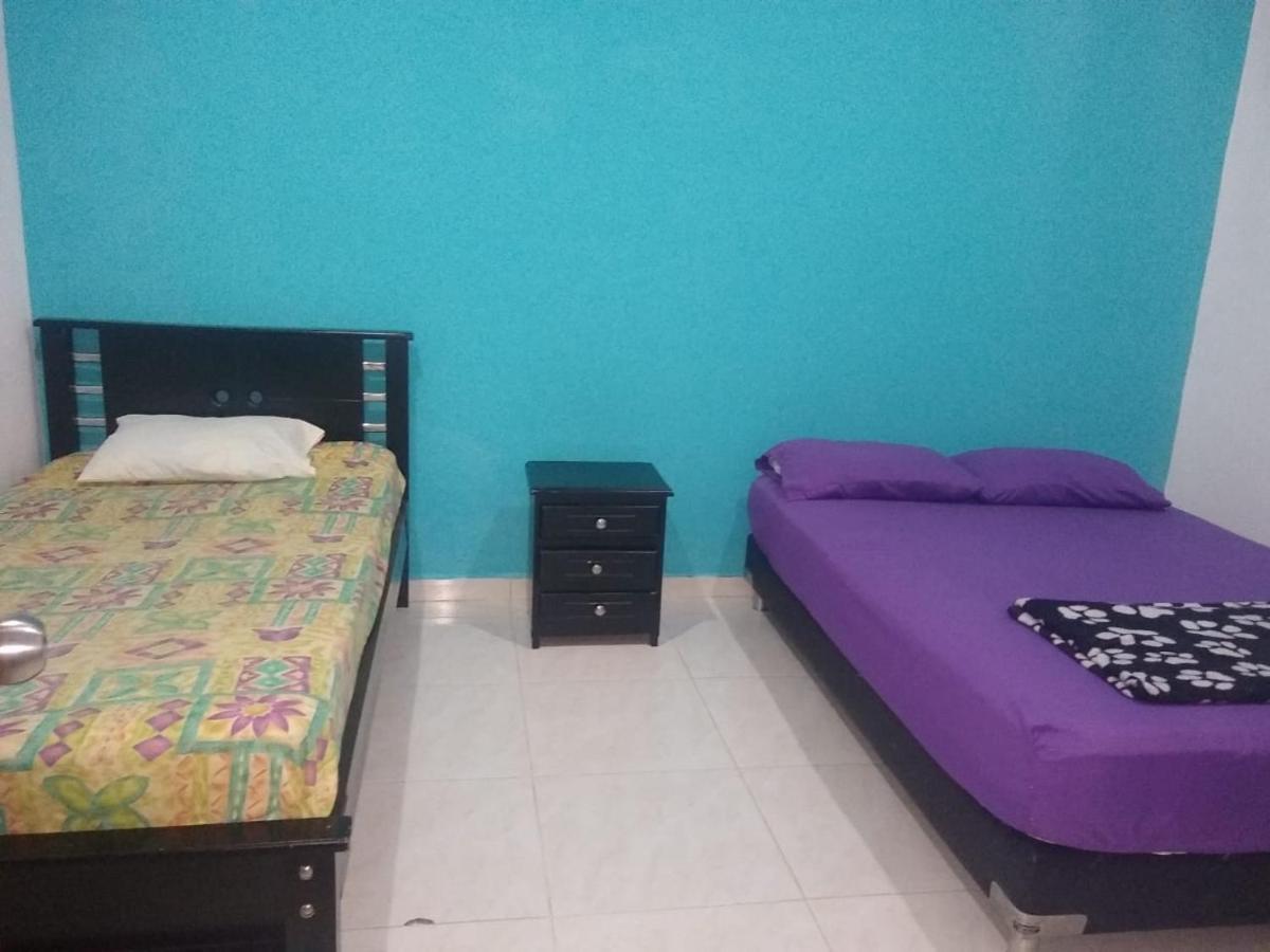 Hostal Komfort Medellín Exteriör bild