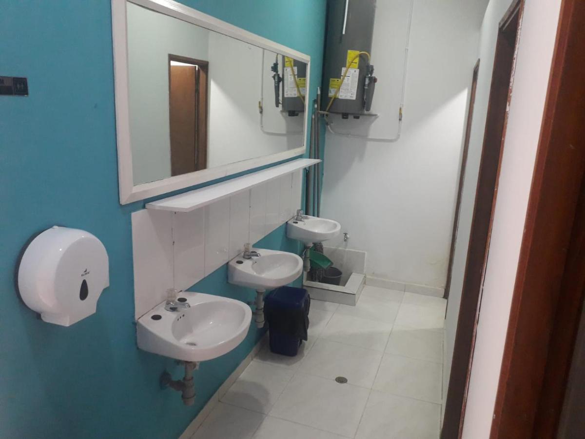 Hostal Komfort Medellín Exteriör bild