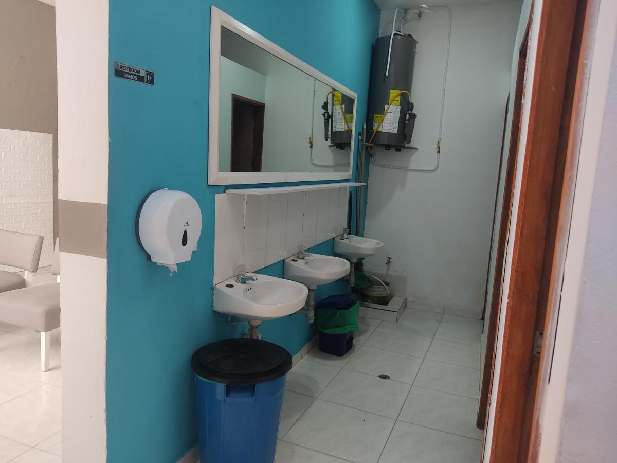 Hostal Komfort Medellín Exteriör bild
